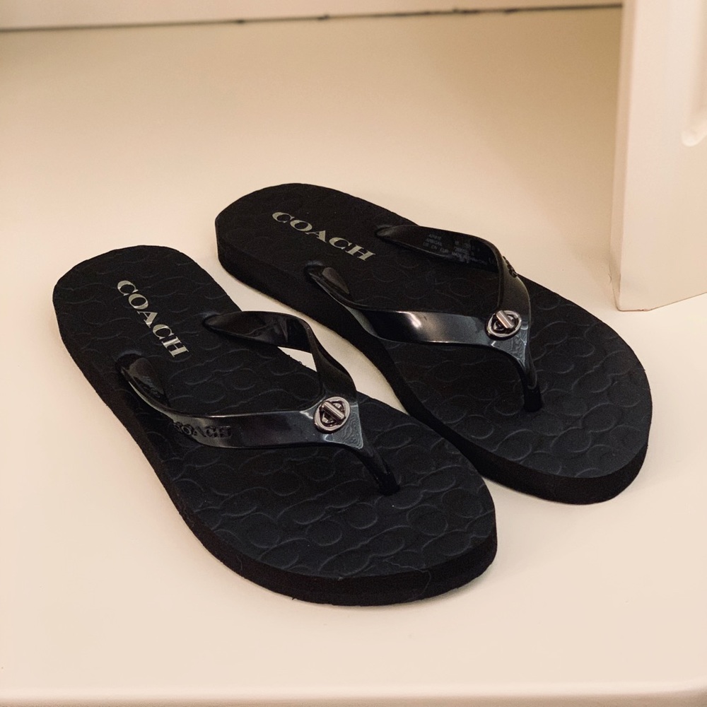 NWT COACH SANDALS IN BLACK